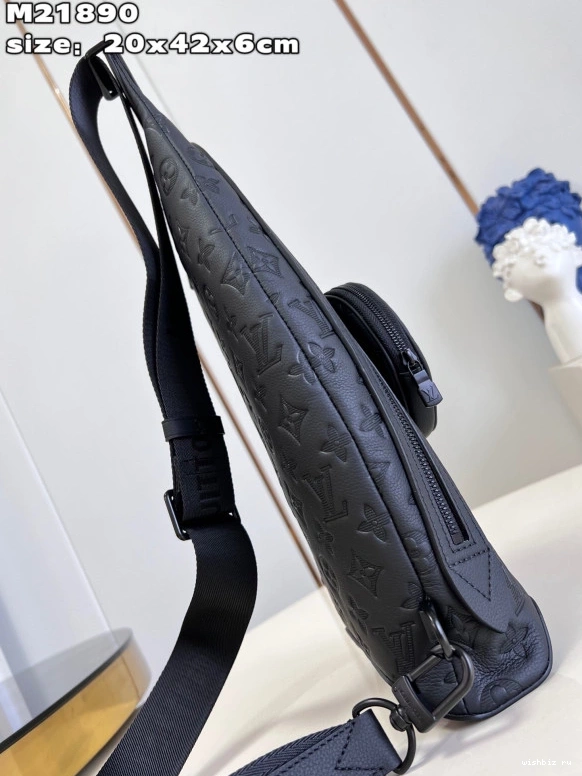 WIS Duo LOUIS VUITTON Slingbag 0215